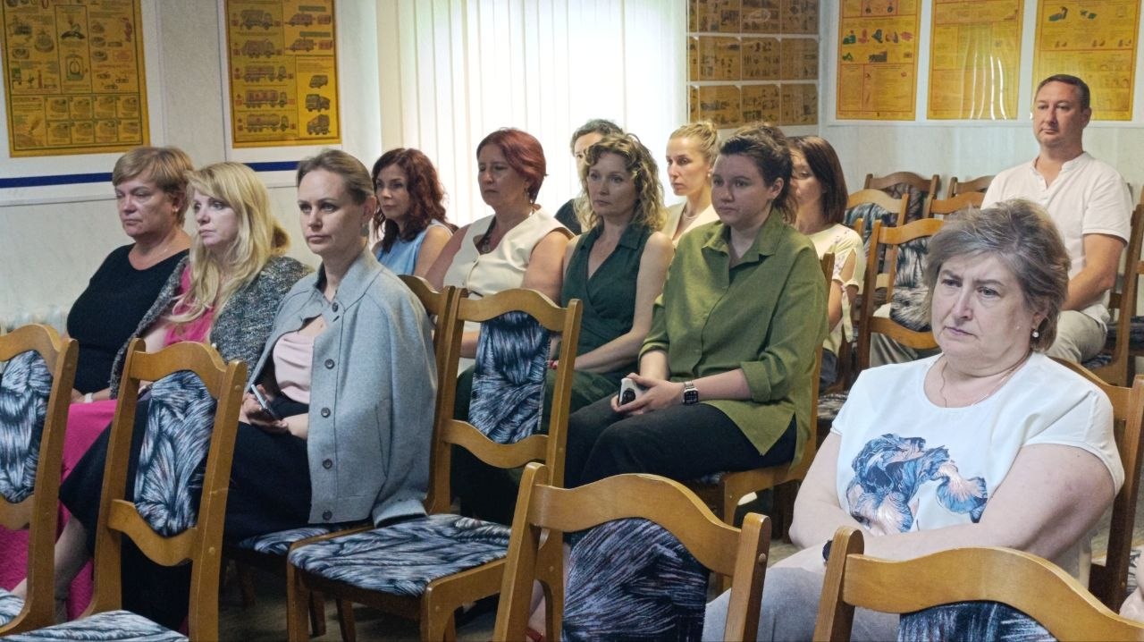 Память во имя будущего: на Гомельском предприятии «Фармация» прошла встреча с представителем общества «Знание»
