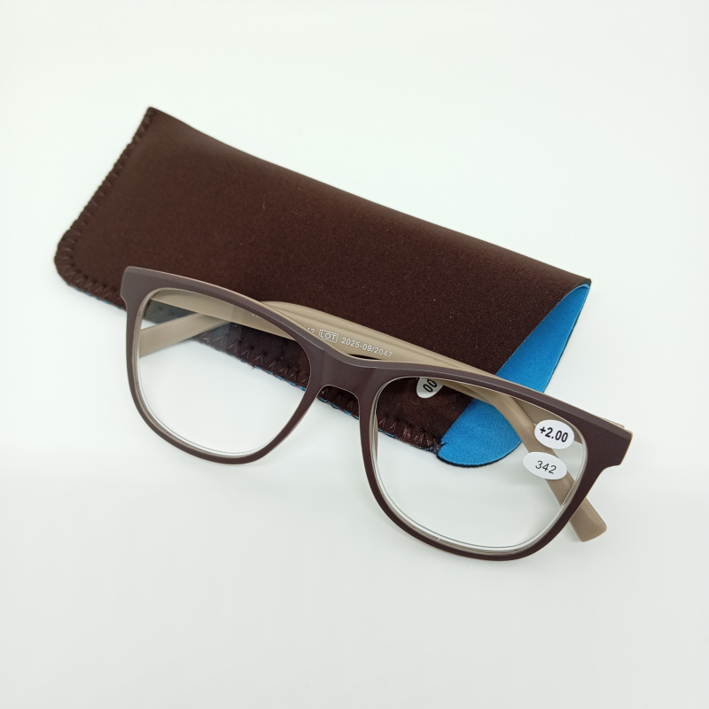 Очки корр с линзами из пластмасс в футляре Read WDL p342