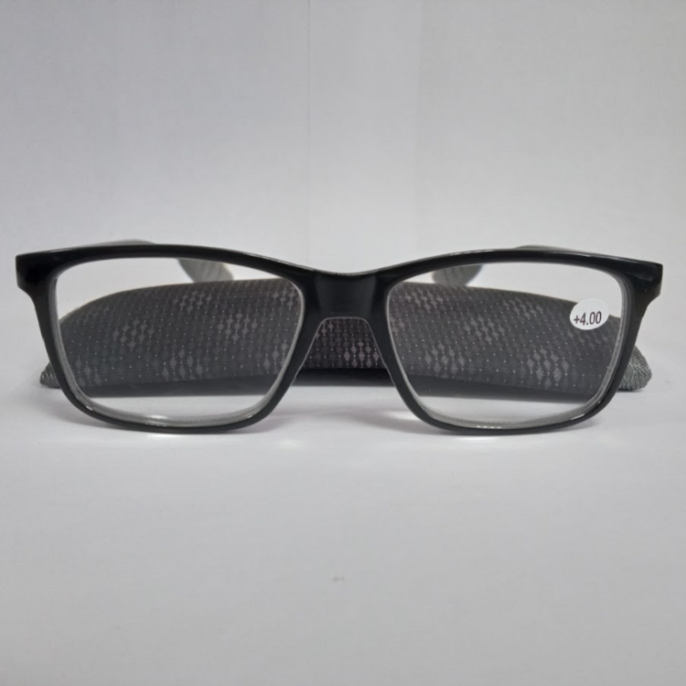 Очки корр с линзами из пластмассы в футляре Read WDL p312